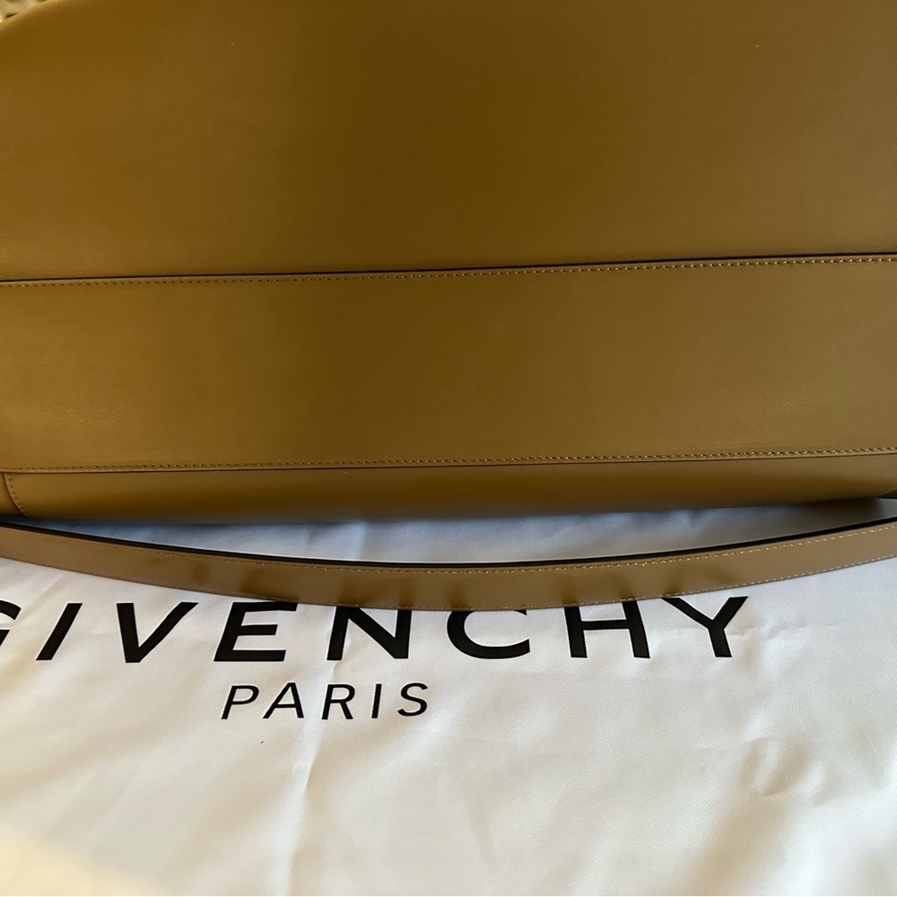 Authentic Givenchy Antigone Soft Large Leather Sa… - image 8